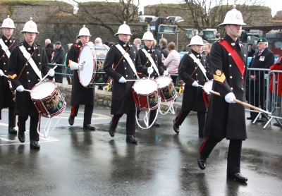 Soldiers and Veterans March Past (2)